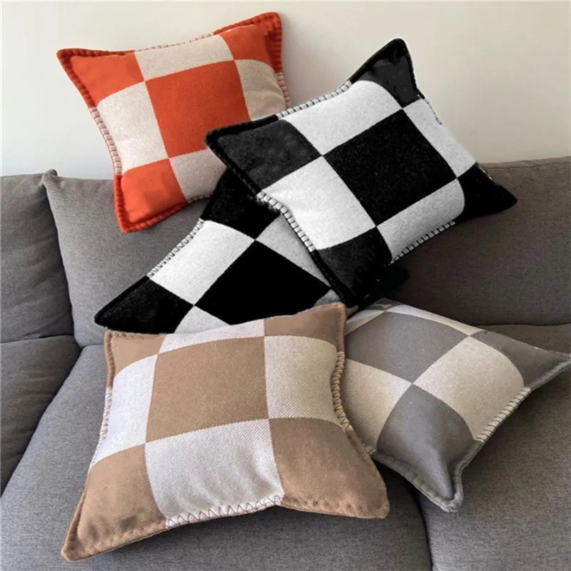 Plaid H Pillow Case 45x45cm Luxury Crochet Knitted Cushion Cover Cashmere Pillow Covers for Sofa Bedroom Soft Wool Pillowcase
Plaid H Pillow Case 45x45cm Luxury Crochet Knitted Cushion Cover Cashmere Pillow Covers for Sofa Bedroom Soft Wool Pillowcase