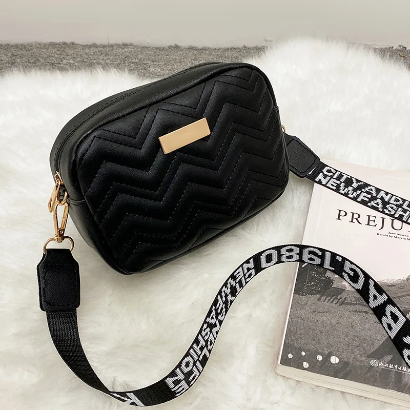 Fashion Solid Color Shoulder Bag Crossbody Bags for Women 2022 Leather Woven Bag Purse Female Designer Bags Handbags Women Bags
Fashion Solid Color Shoulder Bag Crossbody Bags for Women 2022 Leather Woven Bag Purse Female Designer Bags Handbags Women Bags