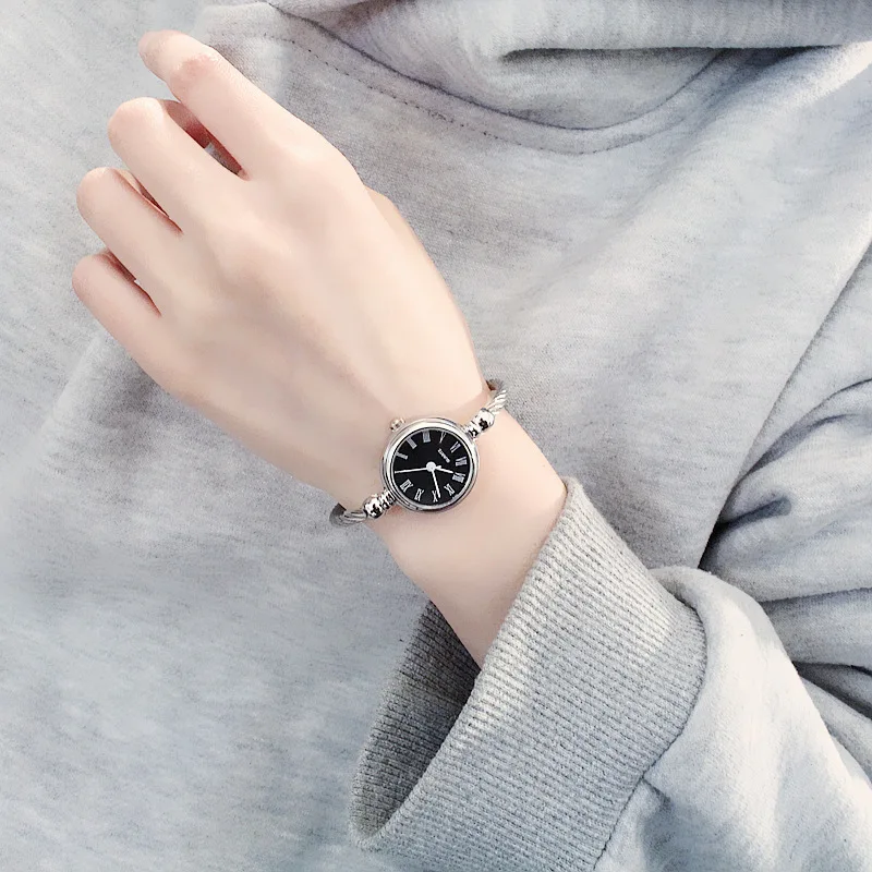 NO.2-3489 Women's Watches Bracelet Style Opening Simple Retro Art Fashion Watches Women's Fashion Quartz Watch Relogio Feminino
NO.2-3489 Women's Watches Bracelet Style Opening Simple Retro Art Fashion Watches Women's Fashion Quartz Watch Relogio Feminino