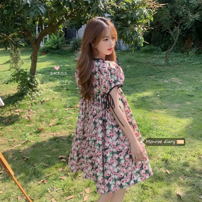 Milk sweet French floral fluffy dress women's summer gentle wind first love bubble sleeve waist small princess skirt
Milk sweet French floral fluffy dress women's summer gentle wind first love bubble sleeve waist small princess skirt