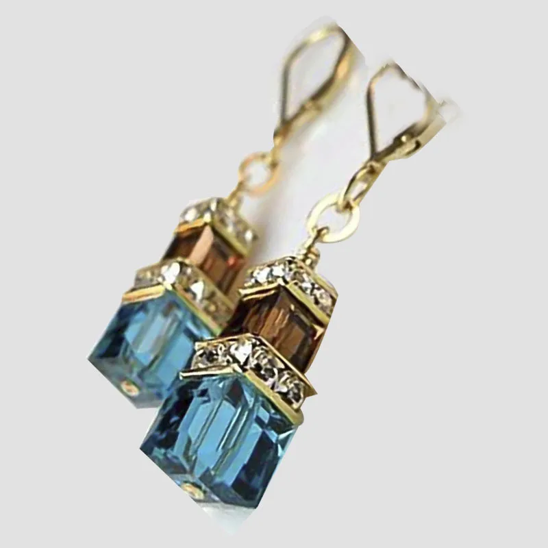 Popular Jewelry Blue Square Cubic Crystal Inlaid Zirconia Alloy Female Earrings For Women Party Jewelry Accessories
Popular Jewelry Blue Square Cubic Crystal Inlaid Zirconia Alloy Female Earrings For Women Party Jewelry Accessories
