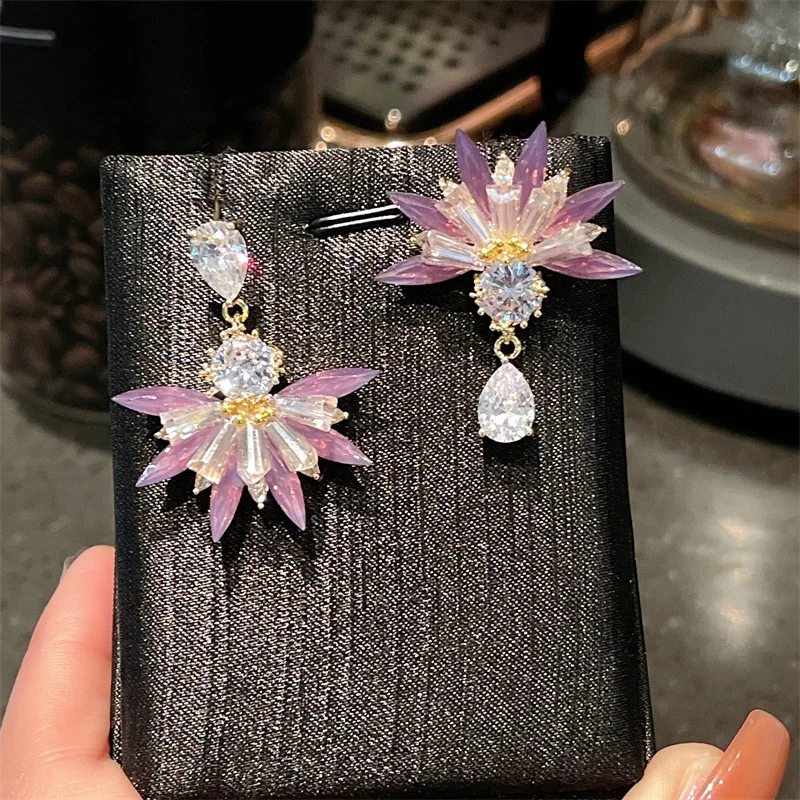Asymmetric Earrings Luxury Purple Crystal Temperament Water Drop Ear Jewelry Women
Asymmetric Earrings Luxury Purple Crystal Temperament Water Drop Ear Jewelry Women