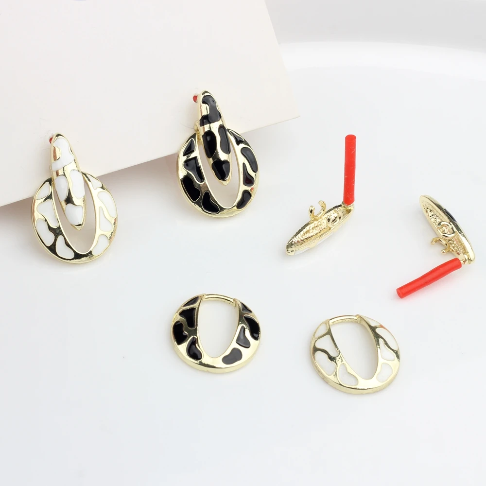 Zinc Alloy Enamel Oval Hollow Black White Base Earrings Connector 6pcs/lot For DIY Fashion Drop Earrings Jewelry Accessory 
Zinc Alloy Enamel Oval Hollow Black White Base Earrings Connector 6pcs/lot For DIY Fashion Drop Earrings Jewelry Accessory