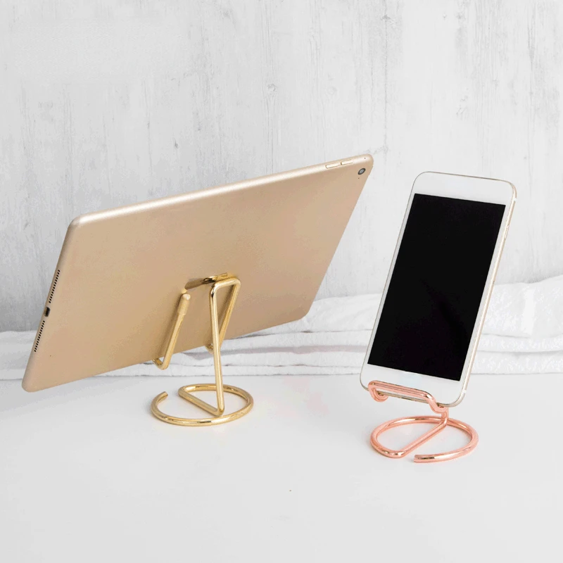 Creative Desktop Mobile Phone Holder Metal Stand for IPhone IPad Adjustable Tablet Foldable Table Cell Phone Desk Stand Holder
Creative Desktop Mobile Phone Holder Metal Stand for IPhone IPad Adjustable Tablet Foldable Table Cell Phone Desk Stand Holder