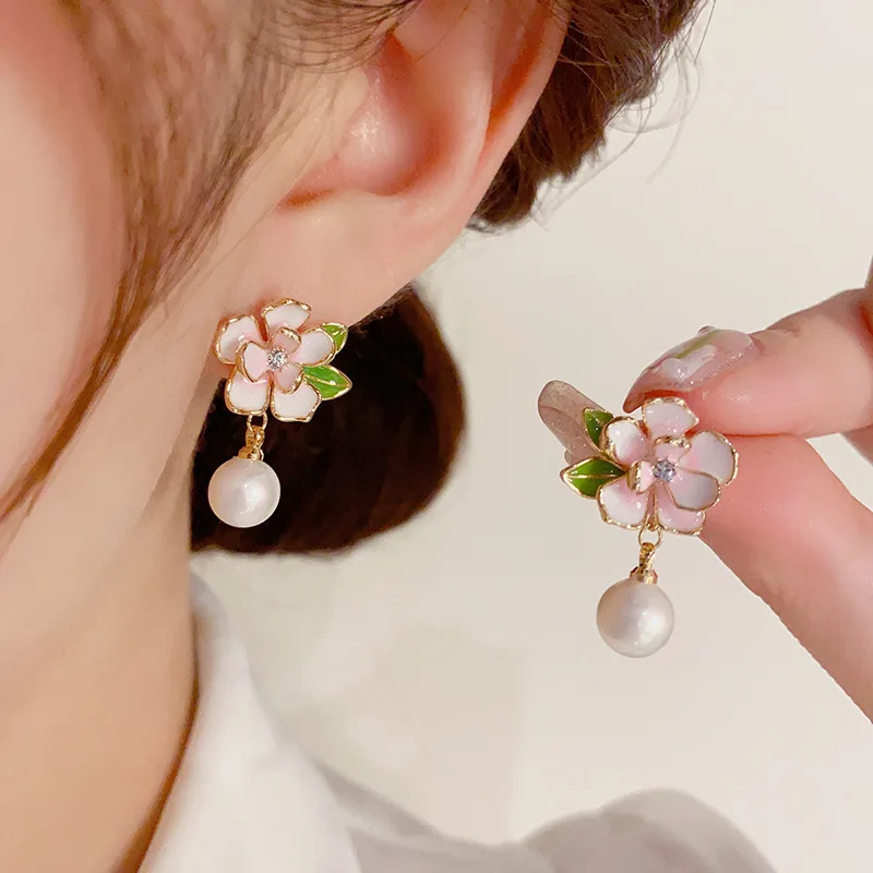 Summer New Small Fresh Sweet Gradual Flower Hanging Pearl Earring Women 925 Silver Needle Fashion Versatile Earrings Jewelry
Summer New Small Fresh Sweet Gradual Flower Hanging Pearl Earring Women 925 Silver Needle Fashion Versatile Earrings Jewelry