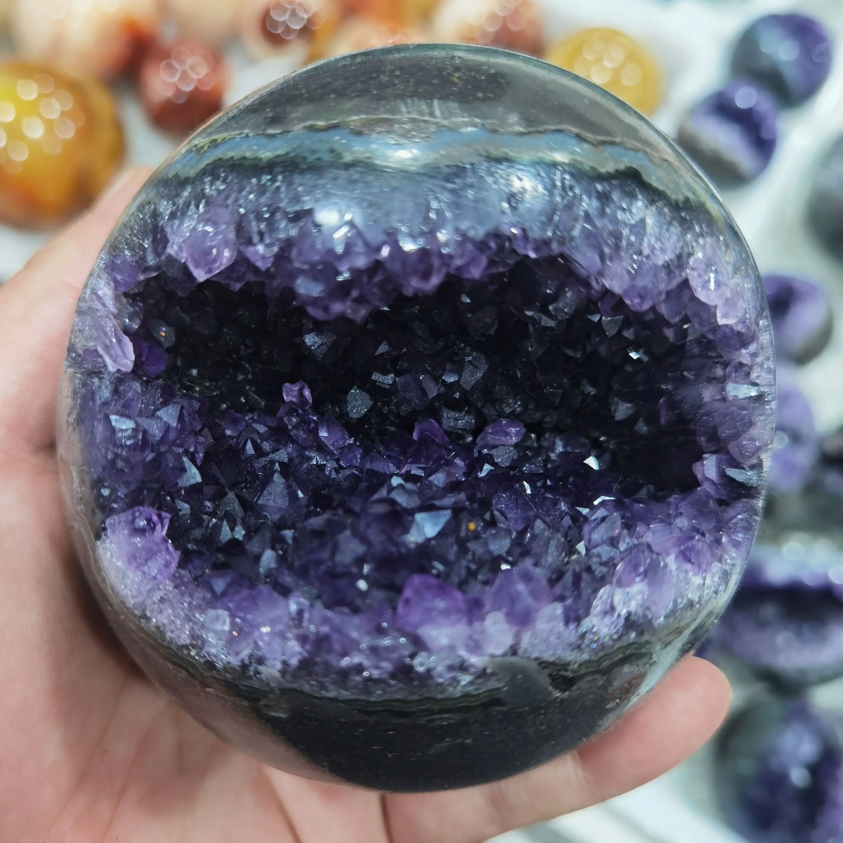 AAAAA+Natural Amethyst Geode Crystal Sphere Stone Ball Room Decor Gemstones Amethyste Chakras Healing Decoration
AAAAA+Natural Amethyst Geode Crystal Sphere Stone Ball Room Decor Gemstones Amethyste Chakras Healing Decoration