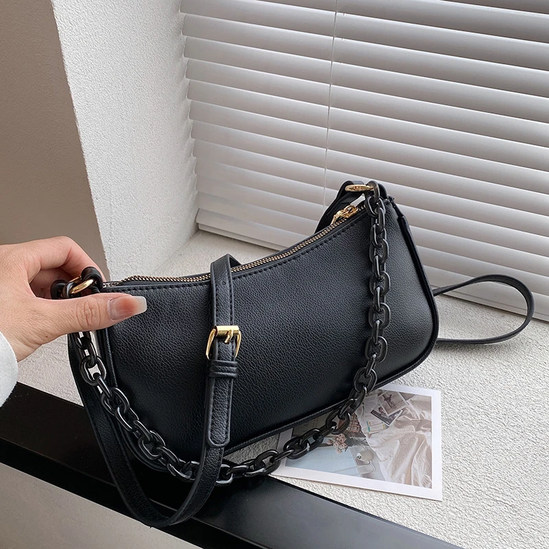 Fashion Ladies Bag 2022 Trend Luxury Brand Designer Handbag High Quality Silk Scarf Small Shoulder Bag Fashion Chain
Fashion Ladies Bag 2022 Trend Luxury Brand Designer Handbag High Quality Silk Scarf Small Shoulder Bag Fashion Chain