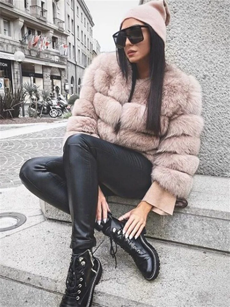 Fur Coat Women Short Slim Faux Fox Fur Jackets 2022 Winter New Fashion Temperament Black Thick Warmth Parkas Clothing Feminina
Fur Coat Women Short Slim Faux Fox Fur Jackets 2022 Winter New Fashion Temperament Black Thick Warmth Parkas Clothing Feminina