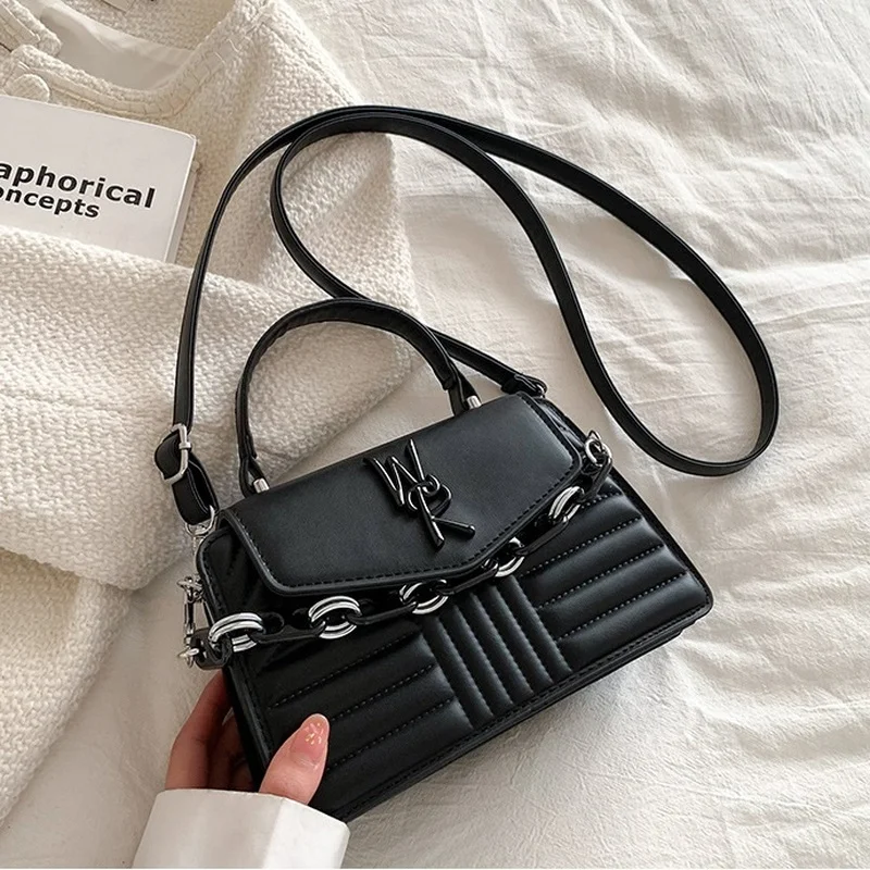 Luxury Letter Chain Crossbody Bags For Women Striped PU Leather Shoulder Hand bag Ladies Purses and Handbags 2022 Fashion Trend
Luxury Letter Chain Crossbody Bags For Women Striped PU Leather Shoulder Hand bag Ladies Purses and Handbags 2022 Fashion Trend