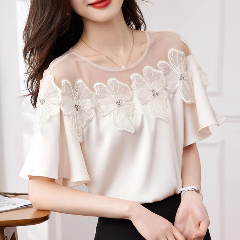 Casual Stylish Embroidered Blouse Women Summer Fashion Short Sleeve Beading Diamond Silk Shirts Elegant O-neck Satin Tops 26612
Casual Stylish Embroidered Blouse Women Summer Fashion Short Sleeve Beading Diamond Silk Shirts Elegant O-neck Satin Tops 26612