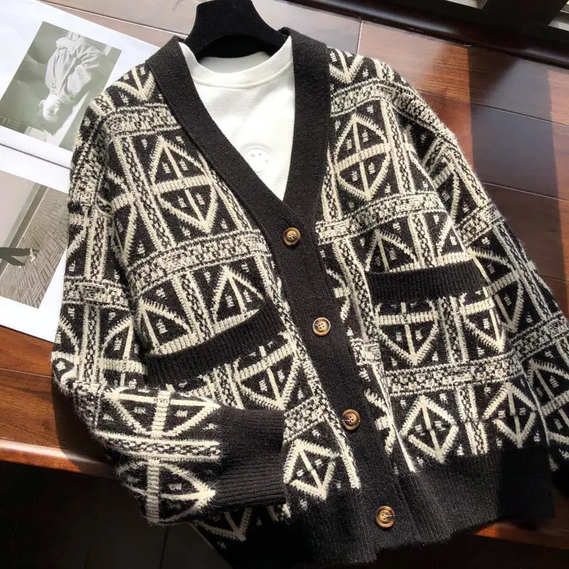 Spring Autumn New Quality Two-line Sweater Cardigan Women's Retro Woolen Knit Outer V-neck Jacket Loose Woman Sweaters
Spring Autumn New Quality Two-line Sweater Cardigan Women's Retro Woolen Knit Outer V-neck Jacket Loose Woman Sweaters