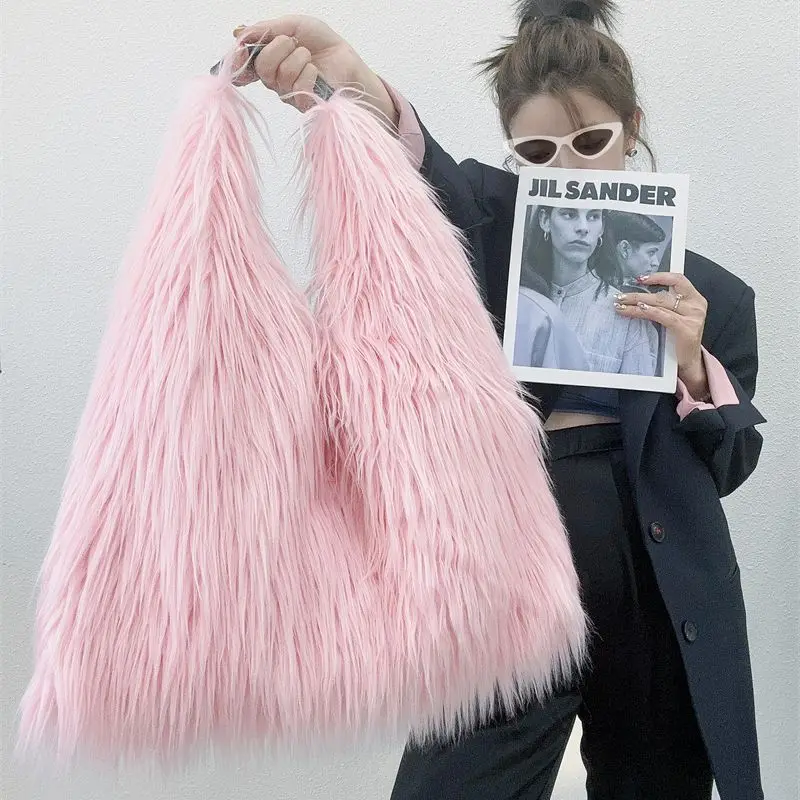 Winter Women Faux Fur Bag Solid Color Long Plush Tote Bag Candy Color Soft Fluffy Shoulder Bag Date Shopping Handbag Sac A Main 
Winter Women Faux Fur Bag Solid Color Long Plush Tote Bag Candy Color Soft Fluffy Shoulder Bag Date Shopping Handbag Sac A Main