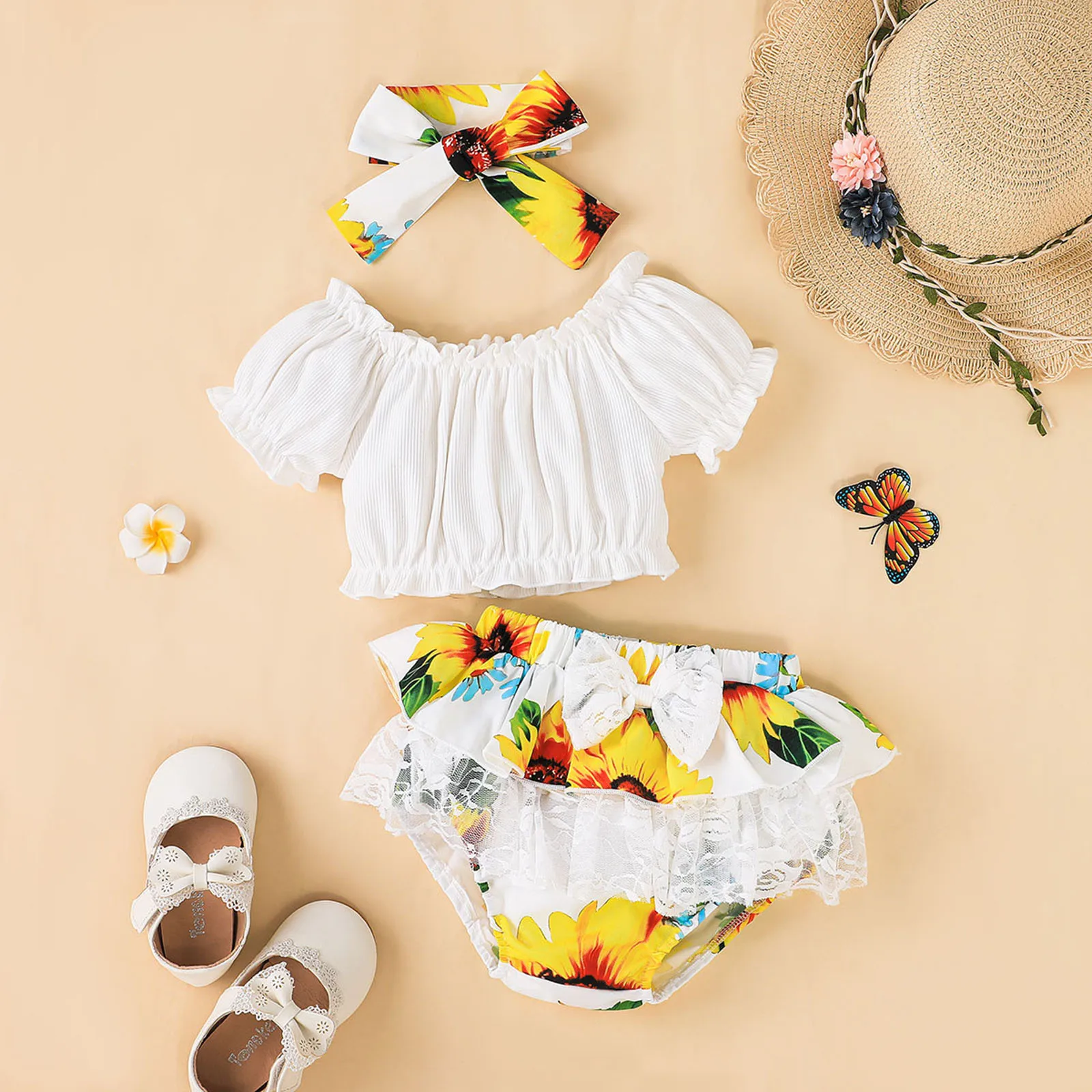 Комплект из трех предметов для новорожденных девочек, однотонный короткий топ с коротким рукавом + шорты с принтом подсолнуха + декоративна... 
Комплект из трех предметов для новорожденных девочек, однотонный короткий топ с коротким рукавом + шорты с принтом подсолнуха + декоративна...