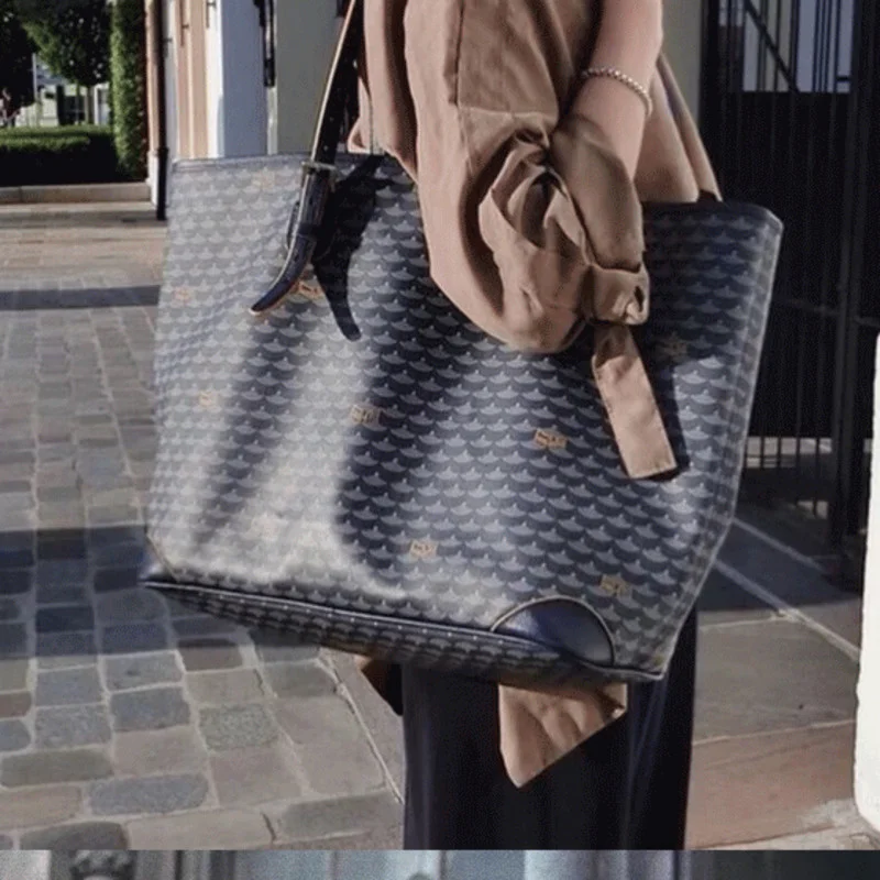 Tote Bags For Women Large Capacity Female Shoulder Bags Fashion Brand Ladies Handbags Bolsa Feminina
Tote Bags For Women Large Capacity Female Shoulder Bags Fashion Brand Ladies Handbags Bolsa Feminina