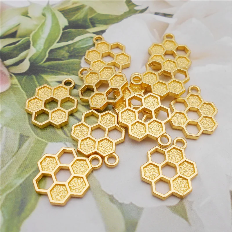 10PCS Hollow Honeycomb Charms Necklace Pendant Gold Hive Comb Jewelry Handmade Accessory Bracelet DIY Earrings Chokers Crafts
10PCS Hollow Honeycomb Charms Necklace Pendant Gold Hive Comb Jewelry Handmade Accessory Bracelet DIY Earrings Chokers Crafts