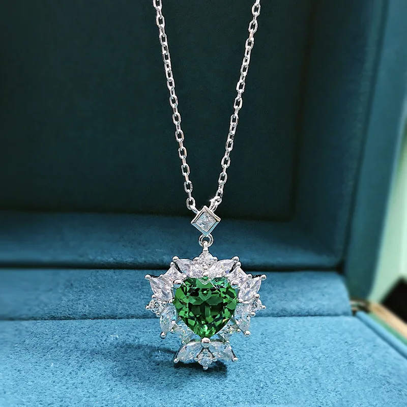 100% 925 Sterling Silver 8*8mm Synthetic Emerald Ice Flower Cut Pendant Necklace For Women Sparkling Wedding Fine Jewelry
100% 925 Sterling Silver 8*8mm Synthetic Emerald Ice Flower Cut Pendant Necklace For Women Sparkling Wedding Fine Jewelry