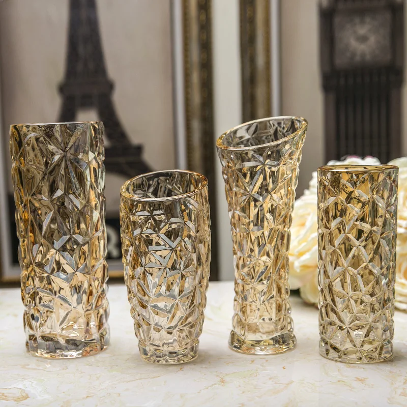 Neoclassical European gold crystal glass vase creative glass flower arrangement luxurious living room decoration
Neoclassical European gold crystal glass vase creative glass flower arrangement luxurious living room decoration
