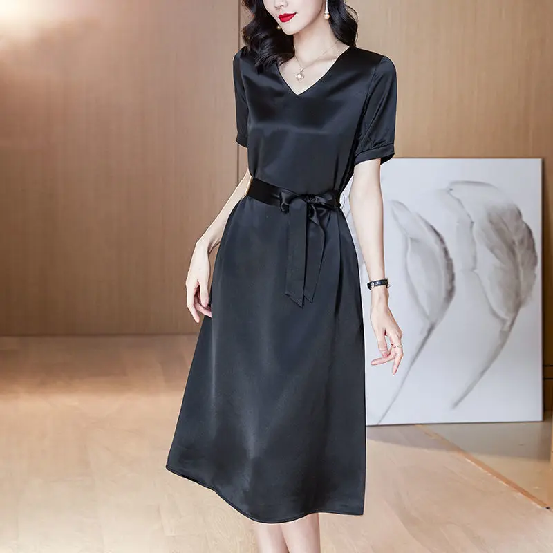 Loose Smooth Satin Dress Women Solid Colors Lace Up High Waist Midi Dress Ladies Office Work Plus Size Bodycon Dress Summer
Loose Smooth Satin Dress Women Solid Colors Lace Up High Waist Midi Dress Ladies Office Work Plus Size Bodycon Dress Summer