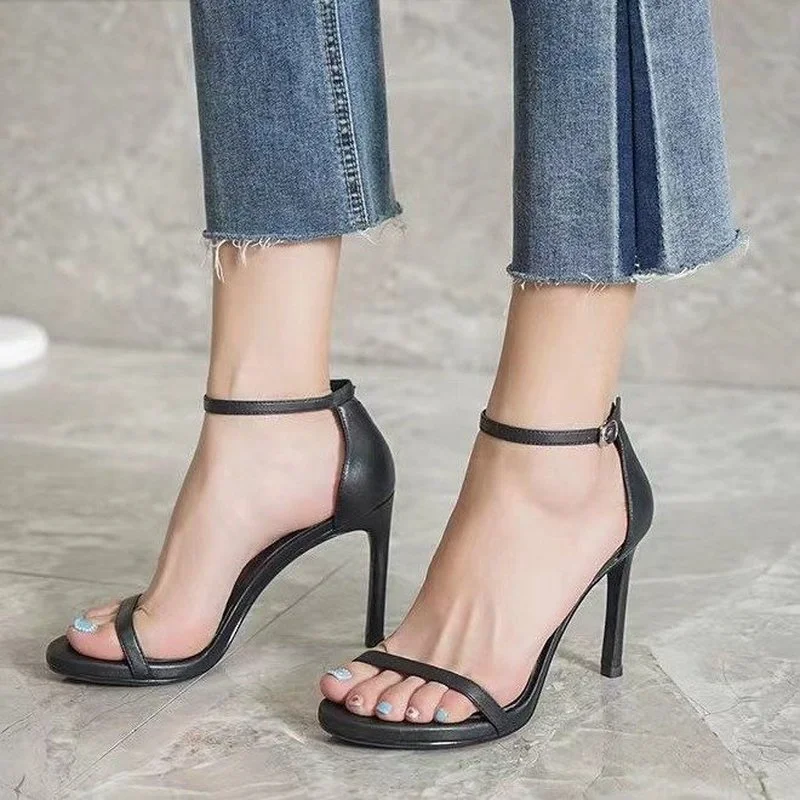 Women Sandals Women's Shoes 2022 Summer Fashion New High Heels Leather Peep Toes Buckle Strap Woman Party Shoes Heels Women
Women Sandals Women's Shoes 2022 Summer Fashion New High Heels Leather Peep Toes Buckle Strap Woman Party Shoes Heels Women
