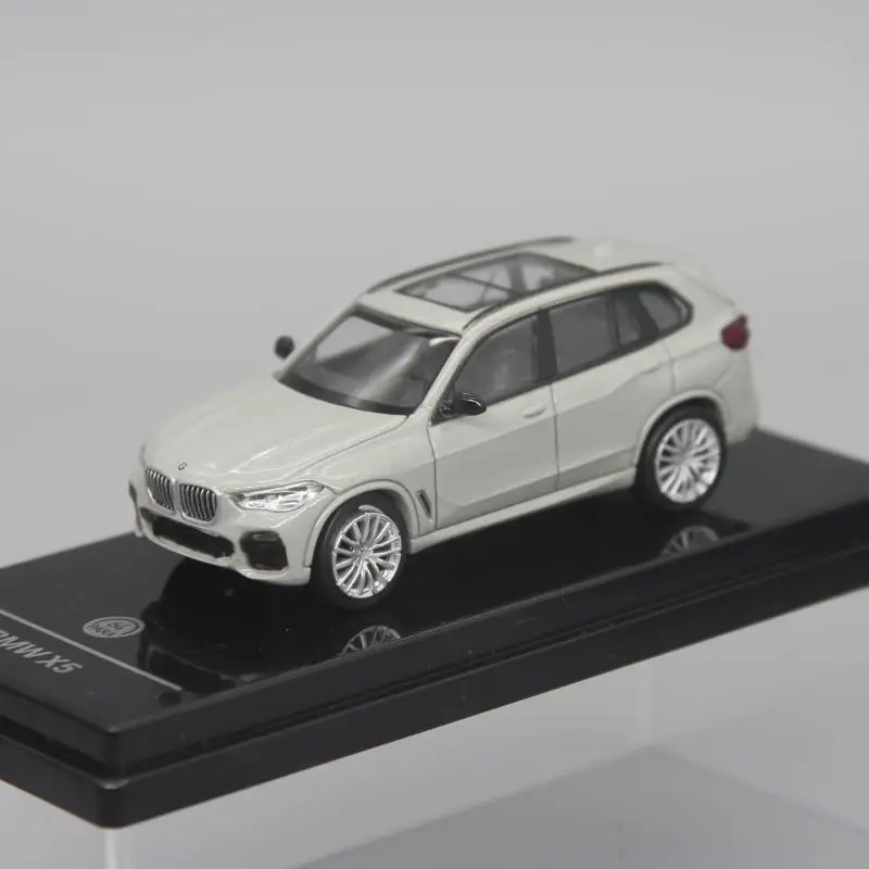 Пара 1:64 серый RV SUV модель автомобиля X5 G05 2018 MPV SUV для BMWs 
Пара 1:64 серый RV SUV модель автомобиля X5 G05 2018 MPV SUV для BMWs