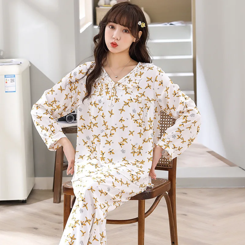 Women's long sleeve trousers, cotton set, petals, crewneck quality loungewear
Women's long sleeve trousers, cotton set, petals, crewneck quality loungewear