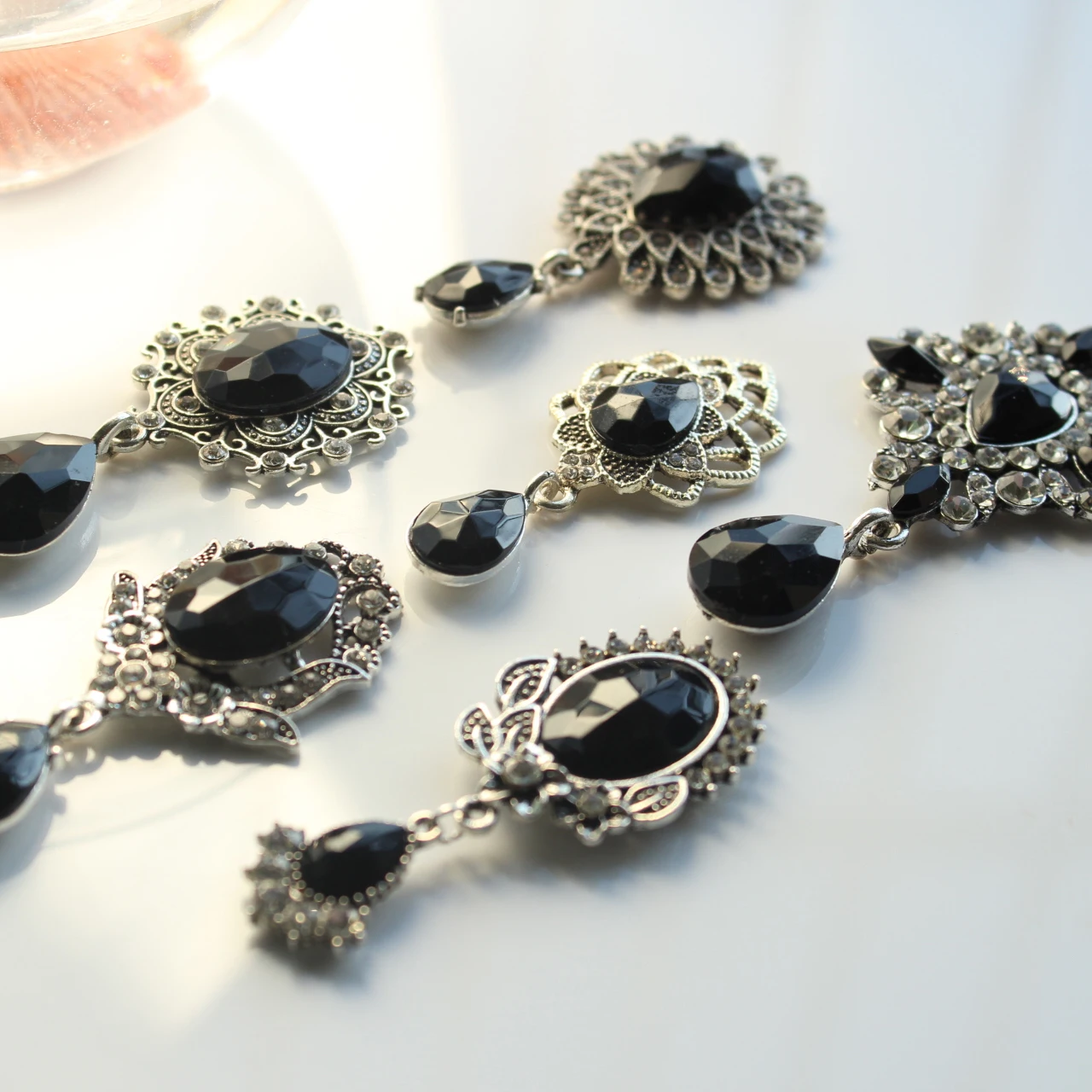 20MM-65MM collection, vintage silver rhinestone pendant wedding decoration button metal brooch hair bun DIY jewelry craft 5 pcs
20MM-65MM collection, vintage silver rhinestone pendant wedding decoration button metal brooch hair bun DIY jewelry craft 5 pcs