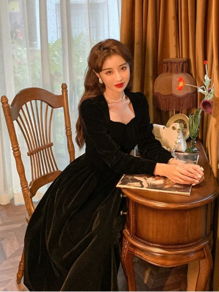 NEW Winter Black Velvet Dress Women France Vintage Party Dresses Long Evening Elegant One Piece Dress Y2k Korea Female Clothing
NEW Winter Black Velvet Dress Women France Vintage Party Dresses Long Evening Elegant One Piece Dress Y2k Korea Female Clothing