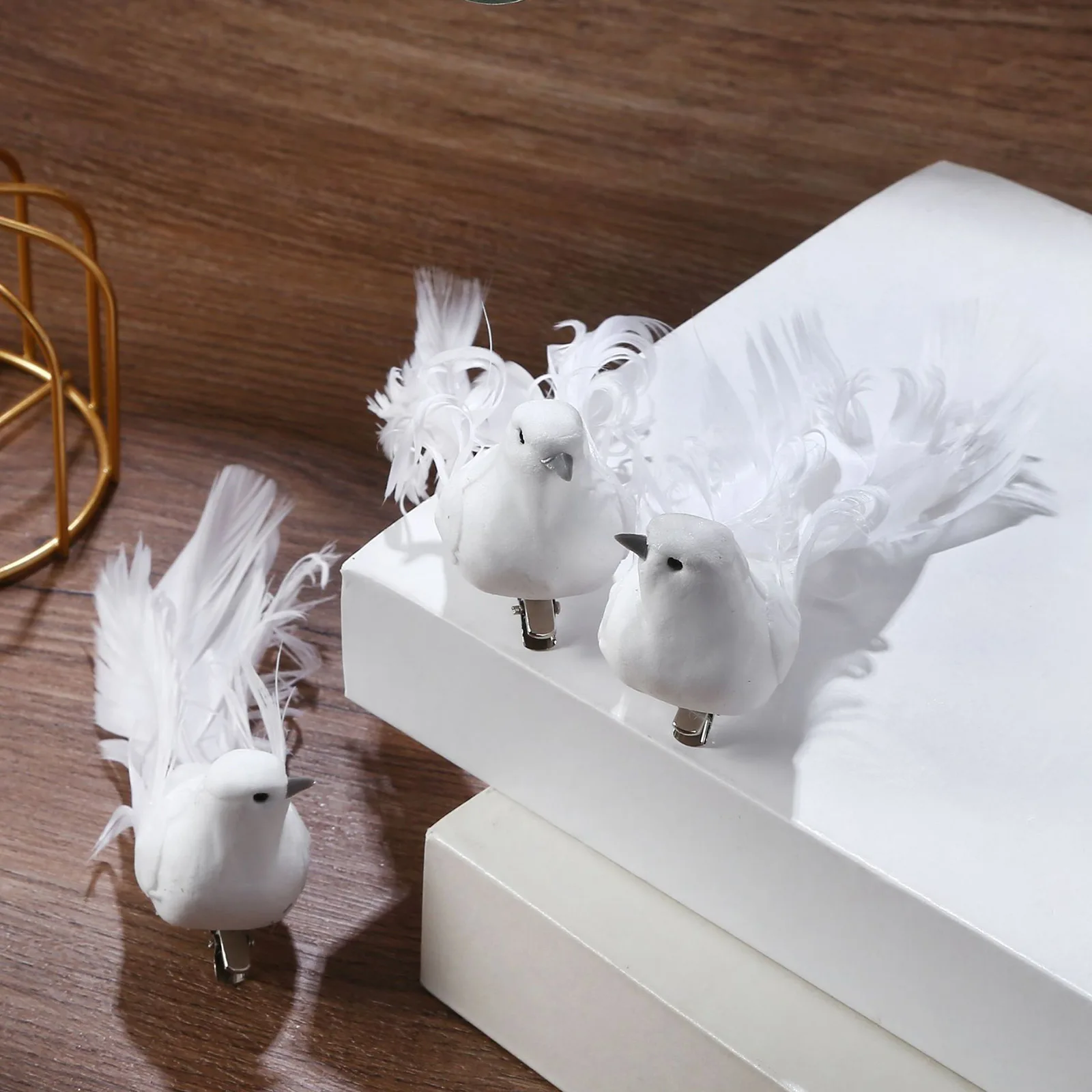 4pcs Artificial Birds Simulated Feather Birds Garden Decoration Pigeon Fake Lifelike Bird Photography Props Outdoor Indoor Decor
4pcs Artificial Birds Simulated Feather Birds Garden Decoration Pigeon Fake Lifelike Bird Photography Props Outdoor Indoor Decor