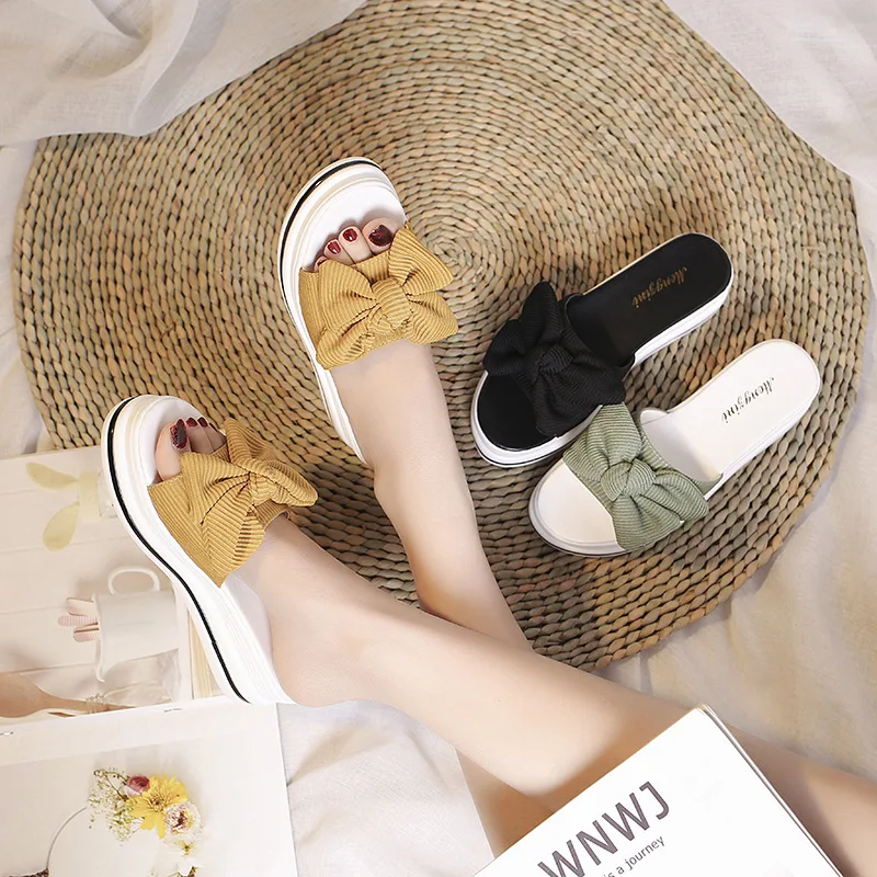 Новинка 2022, женские сандалии, модные Студенческие сандалии на толстой подошве, в римском стиле, на плоской подошве, с блестящим бантом 
Новинка 2022, женские сандалии, модные Студенческие сандалии на толстой подошве, в римском стиле, на плоской подошве, с блестящим бантом