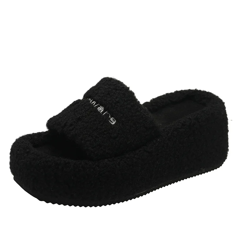 2022 European and American women's fashionable thick soled slope heel casual slippers 3517
2022 European and American women's fashionable thick soled slope heel casual slippers 3517