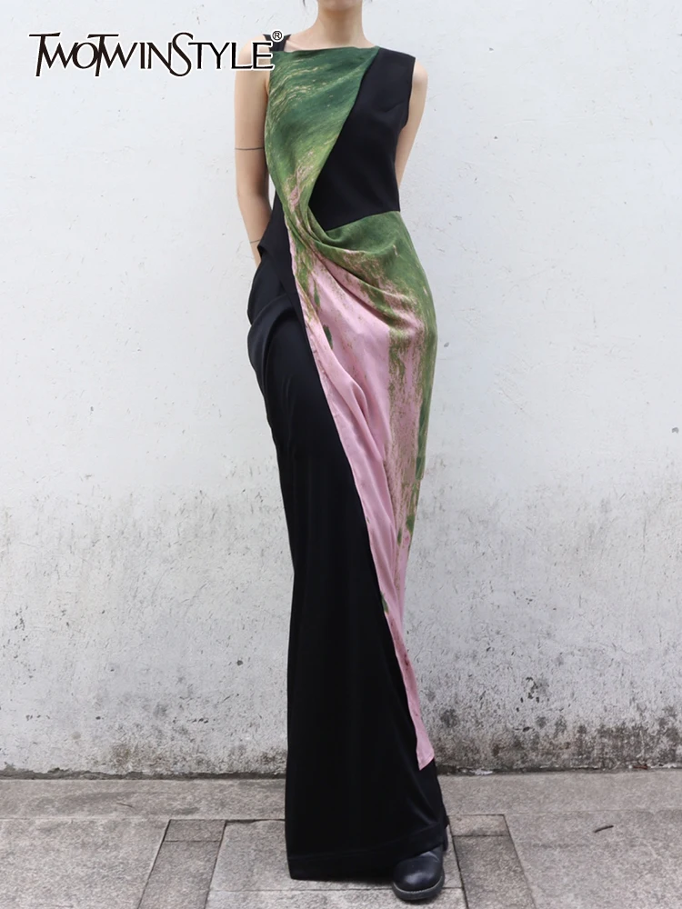 TWOTWINSTYLE Slim Ombre Dresses For Women Round Neck Sleevless High Waist Folds Summer Off Shoulder Dress Female Fashion 2023
TWOTWINSTYLE Slim Ombre Dresses For Women Round Neck Sleevless High Waist Folds Summer Off Shoulder Dress Female Fashion 2023