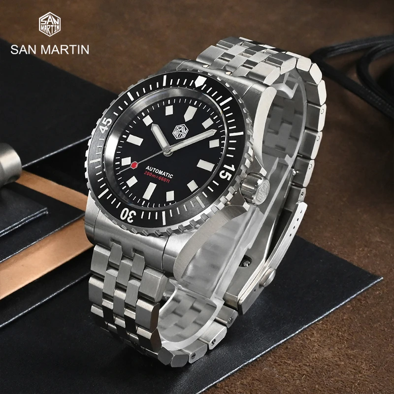 San Martin Men Automatic Watch 40MM Sport Male Mechanical Wristwatch Military Sapphire 200m Waterproof BGW9 Luminous 316L Steel
San Martin Men Automatic Watch 40MM Sport Male Mechanical Wristwatch Military Sapphire 200m Waterproof BGW9 Luminous 316L Steel