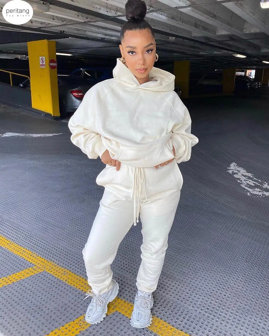 Winter Oversize Two Piece Set Women Fleece Long Sleeve Top Hoodie Sweatshirts Sweatpants Pants Jogging Femme Hoodies Tracksuits
Winter Oversize Two Piece Set Women Fleece Long Sleeve Top Hoodie Sweatshirts Sweatpants Pants Jogging Femme Hoodies Tracksuits