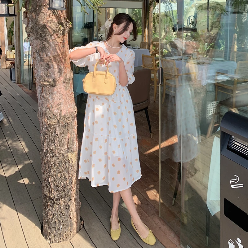 2023 Large Women's Wear Korean Daisy V-neck Is Versatile And Slim Short Sleeve Floral Dress Free Shipping
2023 Large Women's Wear Korean Daisy V-neck Is Versatile And Slim Short Sleeve Floral Dress Free Shipping