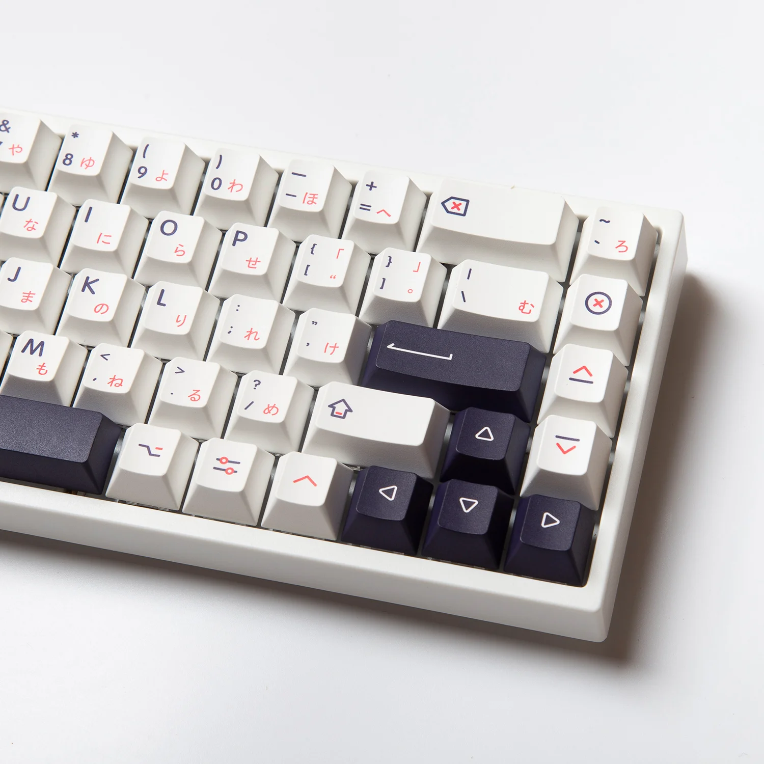 Daifen Keycap Light Smile Original Small Full Set of Minimalist Keycap Pbt Original Height 61/64/68/84/96/980 Pink + Navy Blue
Daifen Keycap Light Smile Original Small Full Set of Minimalist Keycap Pbt Original Height 61/64/68/84/96/980 Pink + Navy Blue