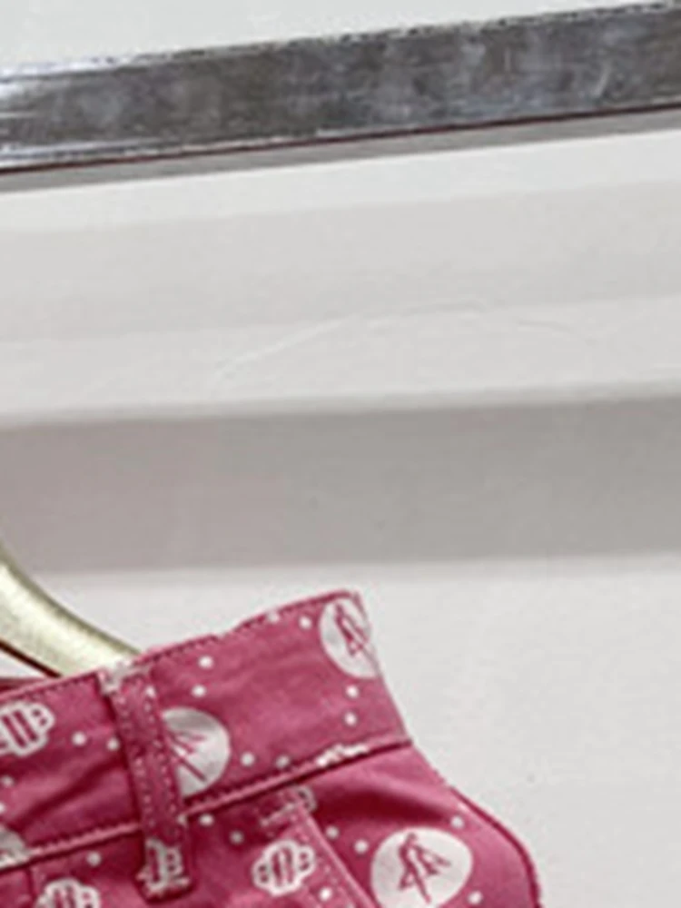 Women Pink Print High-waist Loose Casual Straight Wide-leg Denim Shorts 
Women Pink Print High-waist Loose Casual Straight Wide-leg Denim Shorts