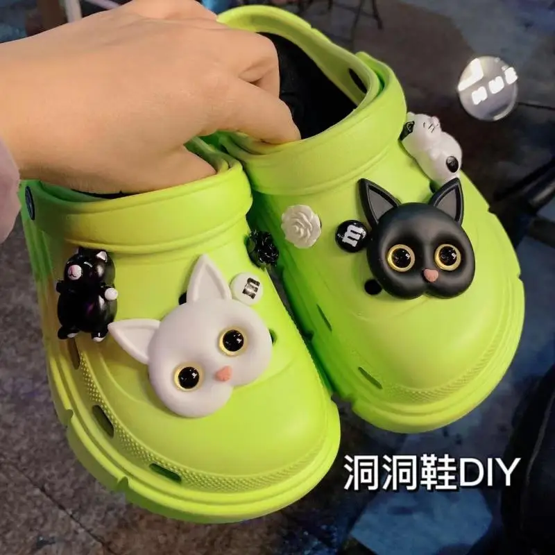Cartoon Bear Cute Croc Charms Designer DIY Finished Clogs Shoe Decoration Fashion Sandals Adornment Quality Shoe Charms for Croc
Cartoon Bear Cute Croc Charms Designer DIY Finished Clogs Shoe Decoration Fashion Sandals Adornment Quality Shoe Charms for Croc