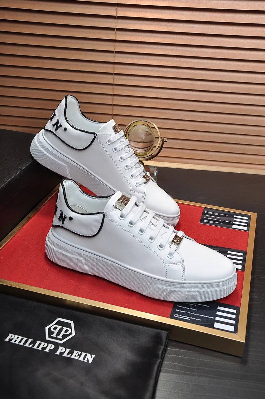 2023 New plein Men SKULL Sports Sneaker None-Slip Breathable Head layer grain surface calf leather sheepskin lining Casual Shoes 
2023 New plein Men SKULL Sports Sneaker None-Slip Breathable Head layer grain surface calf leather sheepskin lining Casual Shoes