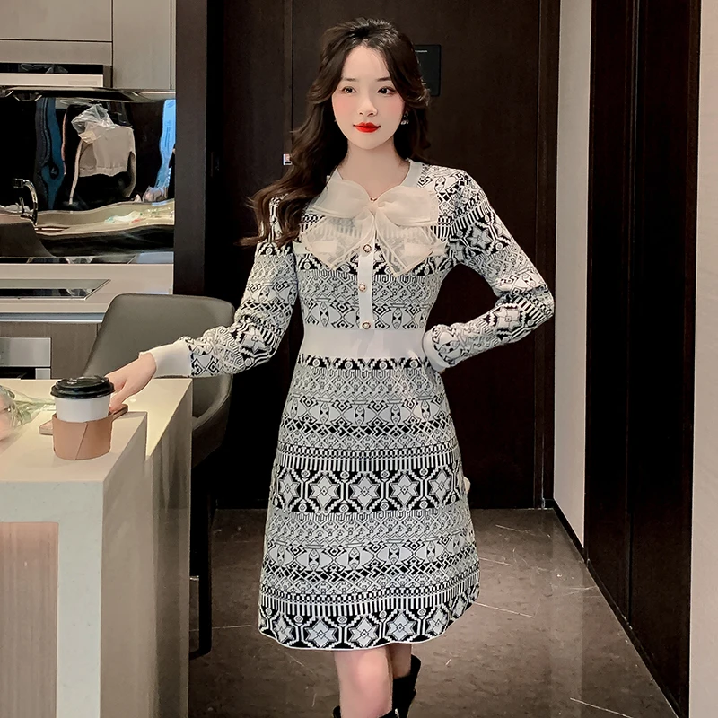 Small Fragrance Fall Winter Knitted Sweater Dress Women Bow Tie Buttons Vintage A Line Party Mini Dress Elegant Casual Chic Femm
Small Fragrance Fall Winter Knitted Sweater Dress Women Bow Tie Buttons Vintage A Line Party Mini Dress Elegant Casual Chic Femm