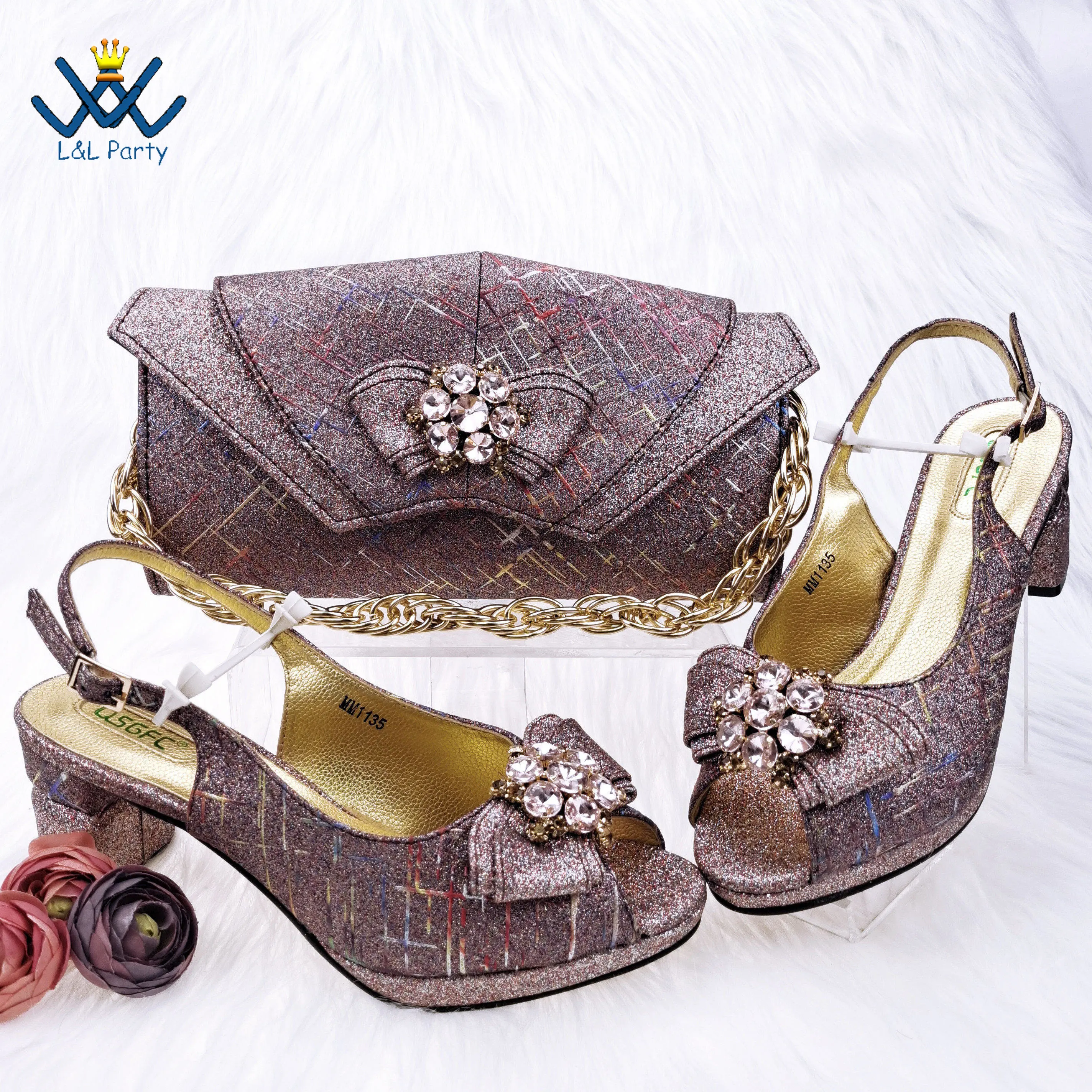 2023 Popular New Design African Women Shoes and Bag to Match in Orange Color Mature Style with Shinning Crystal for Party
2023 Popular New Design African Women Shoes and Bag to Match in Orange Color Mature Style with Shinning Crystal for Party