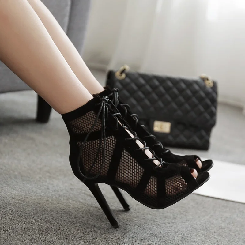 New Fashion Show Black Net Suede Fabric Cross Strap Sexy High Heel Sandals Woman Shoes Pumps Lace-up Peep Toe Sandals Plus Size 
New Fashion Show Black Net Suede Fabric Cross Strap Sexy High Heel Sandals Woman Shoes Pumps Lace-up Peep Toe Sandals Plus Size