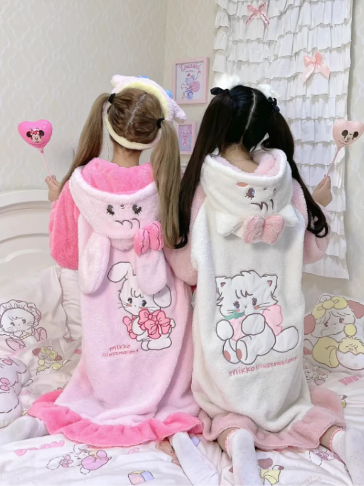 Милая Домашняя одежда из кораллового бархата с капюшоном и длинным рукавом для девочек, домашняя повседневная одежда, женская пижама для студентов, Gfits 
Милая Домашняя одежда из кораллового бархата с капюшоном и длинным рукавом для девочек, домашняя повседневная одежда, женская пижама для студентов, Gfits