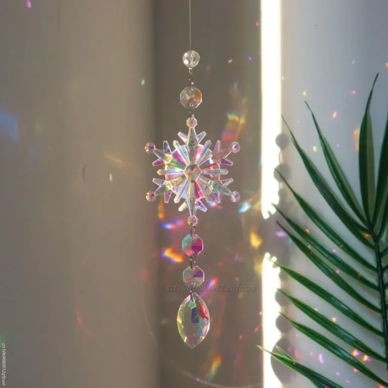 Хрустальная подвеска снежинка
Хрустальная подвеска снежинка