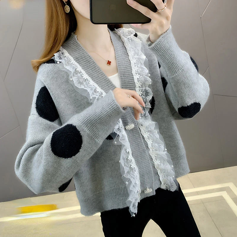 2022 Women's Cardigan Sweaters Vintage Lace V-neck Long Sleeve Button Up Patchwork Woman Coat Fashion Casual Ladies Top S33
2022 Women's Cardigan Sweaters Vintage Lace V-neck Long Sleeve Button Up Patchwork Woman Coat Fashion Casual Ladies Top S33