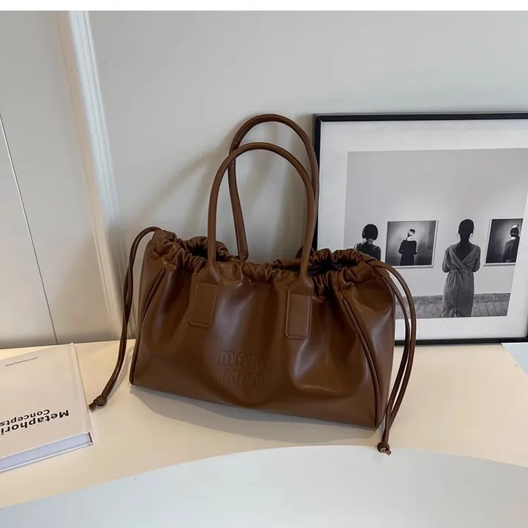 Famous brand design bags for women 2023 luxury bolso replica Fashion Retro Handbag Female tote bag shopping bag
Famous brand design bags for women 2023 luxury bolso replica Fashion Retro Handbag Female tote bag shopping bag