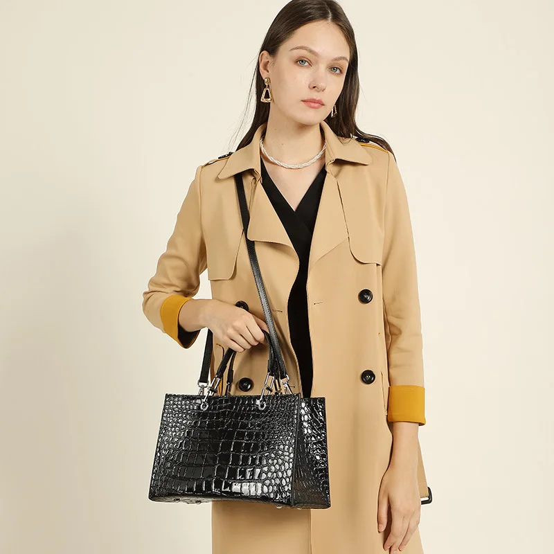 Women shoulder bag Genuine leather crocodile pattern briefcase women's Crossbody bag new top layer cowhide Real leather handbag
Women shoulder bag Genuine leather crocodile pattern briefcase women's Crossbody bag new top layer cowhide Real leather handbag