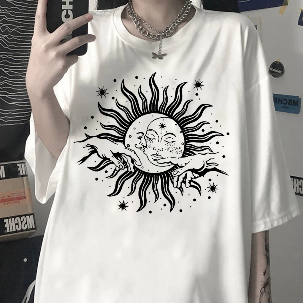 Retro Sun Moon Hand Print Woman Tshirts Summer Plus Size Harajuku Clothing Retro Fashion Graphic Oversized T Shirts For Women
Retro Sun Moon Hand Print Woman Tshirts Summer Plus Size Harajuku Clothing Retro Fashion Graphic Oversized T Shirts For Women