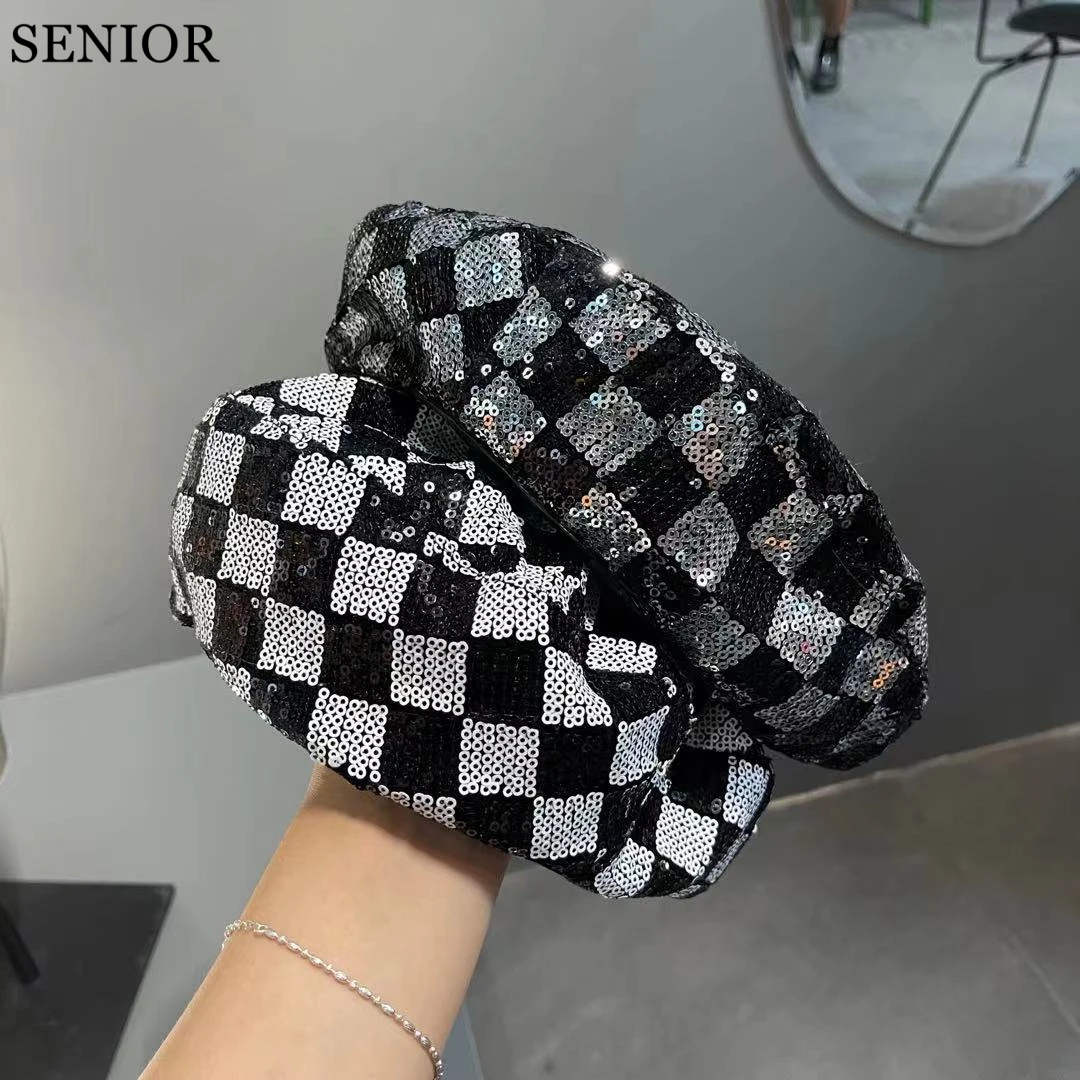 Korean Fashion Crystal Sequins Women's Beret Catwalk Model Shopping Artist Women's Beret Street Casual Painter Hat Women's Hat
Korean Fashion Crystal Sequins Women's Beret Catwalk Model Shopping Artist Women's Beret Street Casual Painter Hat Women's Hat