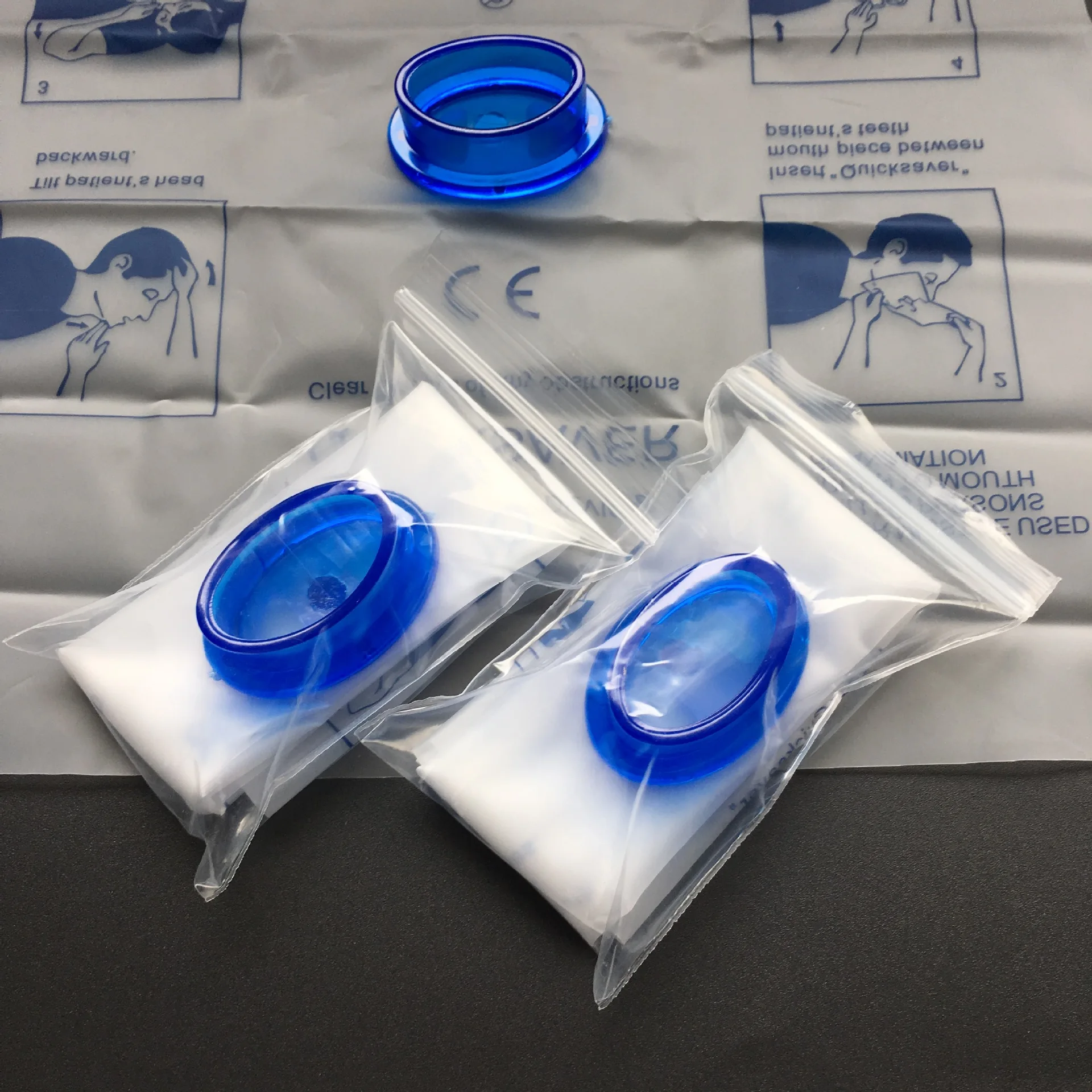 

Disposable CPR Medial Emergency Mouth Breath Mask Face Shield Resuscitation Device First Aid Tool Quick Saver First Aid Mask