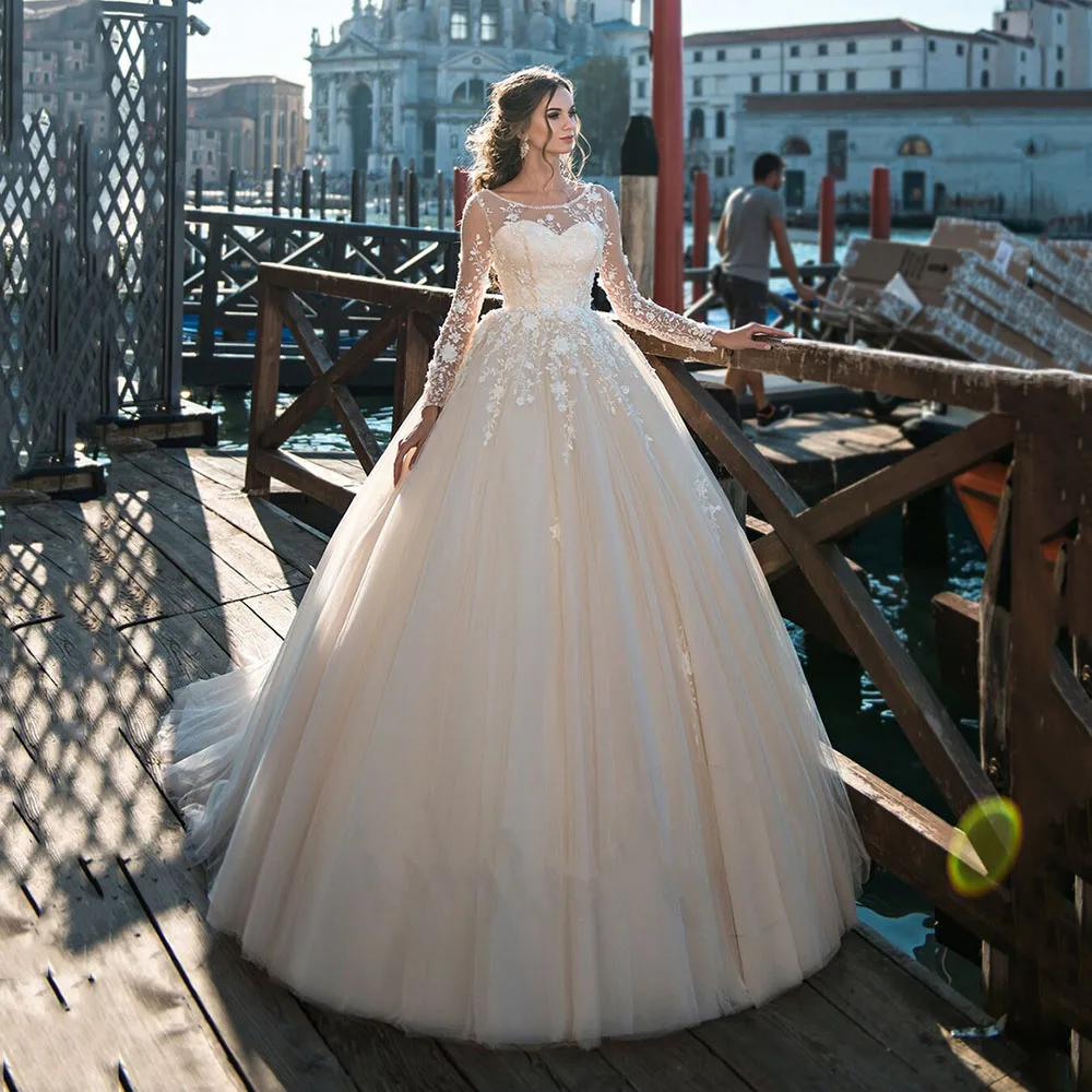Msikoods Long Sleeves A Line Wedding Dresses Ball Gown Luxury Lace Appliques Scoop Tulle Closed Back Bridal Dress
Msikoods Long Sleeves A Line Wedding Dresses Ball Gown Luxury Lace Appliques Scoop Tulle Closed Back Bridal Dress